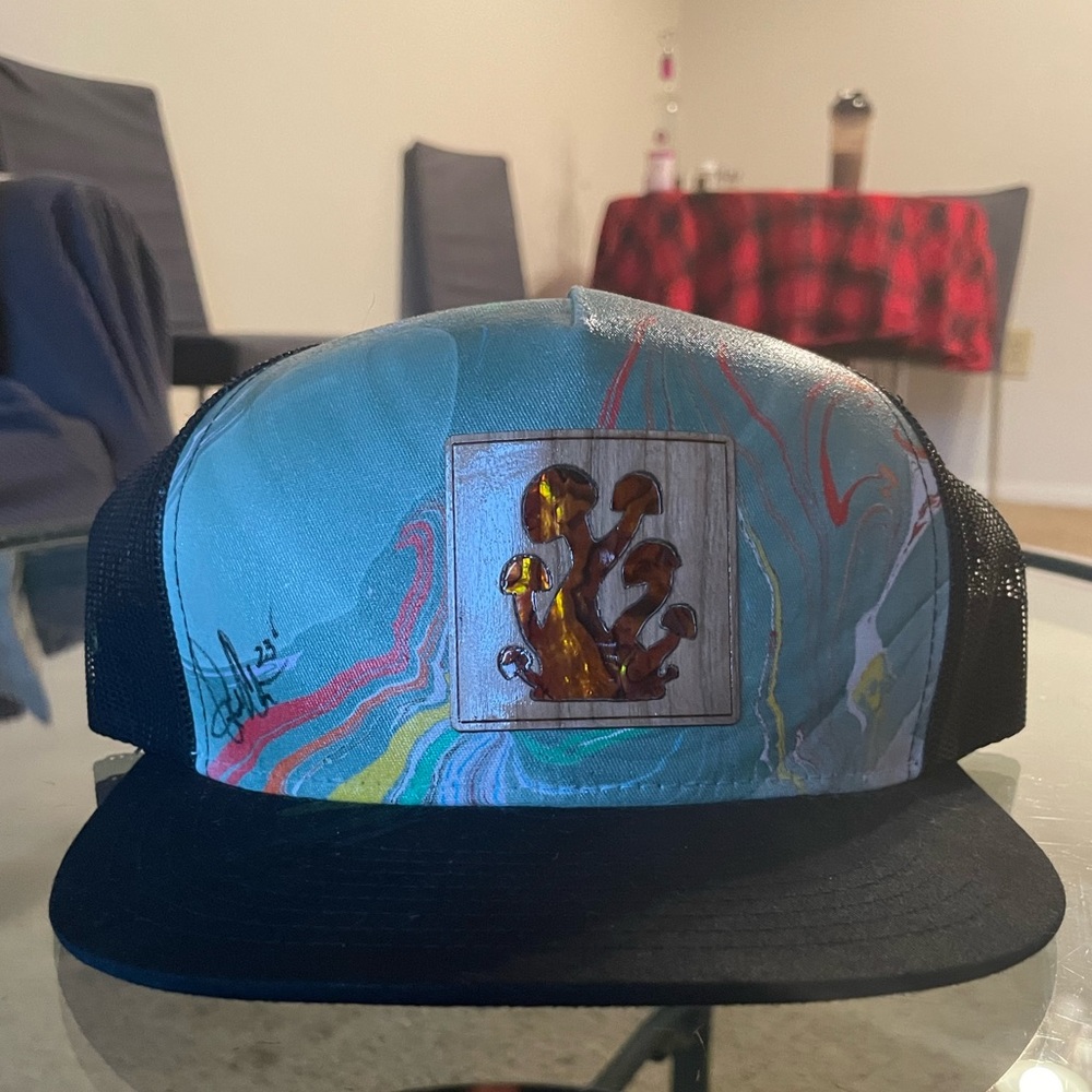 NWT DOM CHI SIGNED ADULT HAT